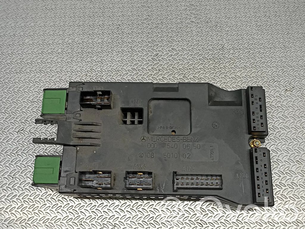 Mercedes-Benz Vito Viano W638 Saugiklių blokas 