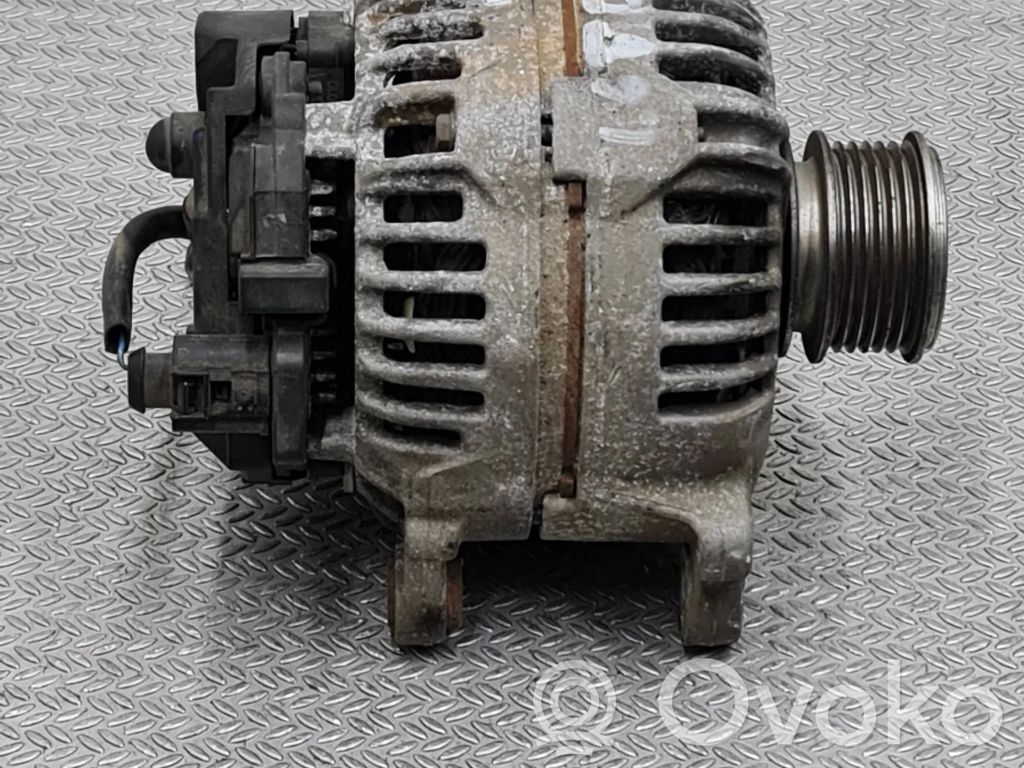 Volkswagen PASSAT B7 Generatorius 