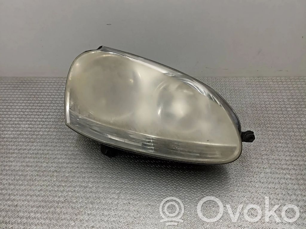 Volkswagen Golf V Lampa przednia 