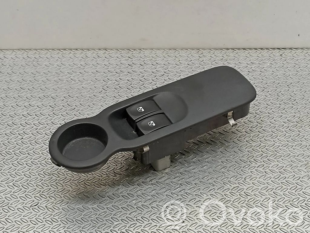 Renault Modus Electric window control switch 