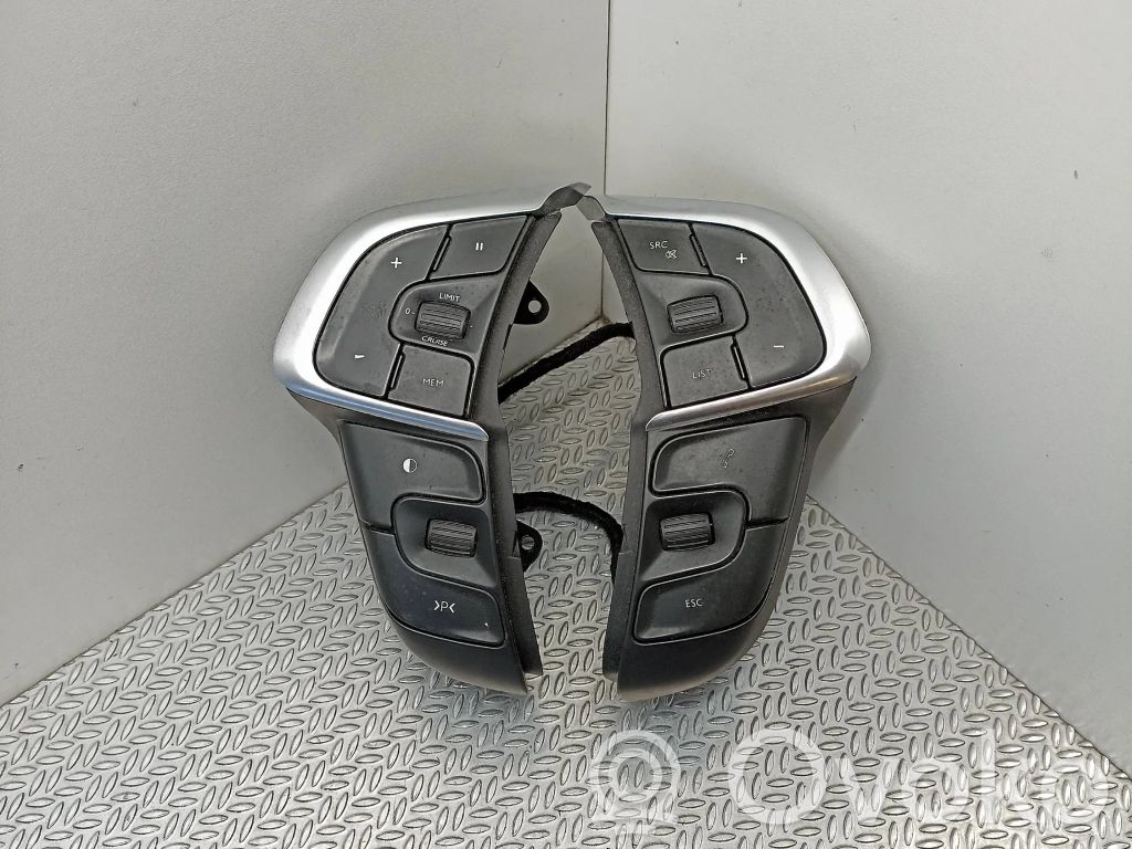 Citroen C4 II Ohjauspyörän painikkeet/kytkimet 