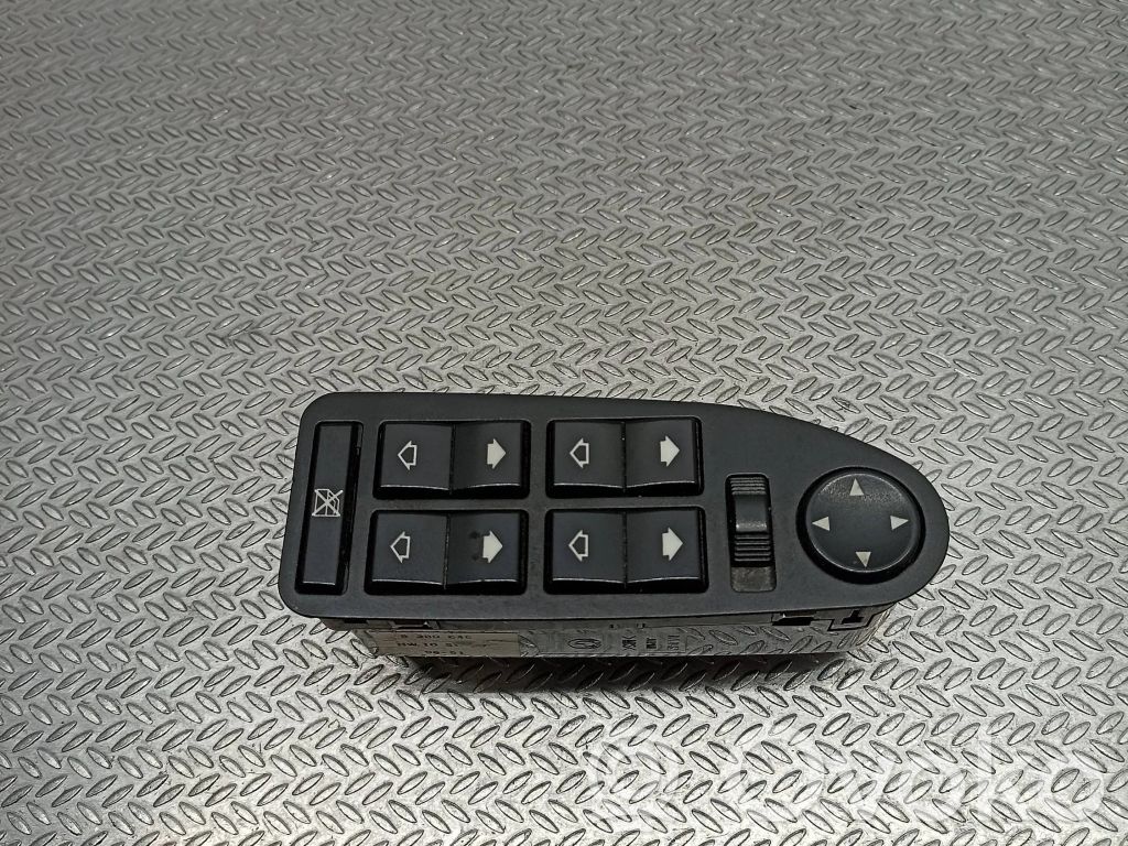 Electric window control switch   8380646,328337,9851,W10SW