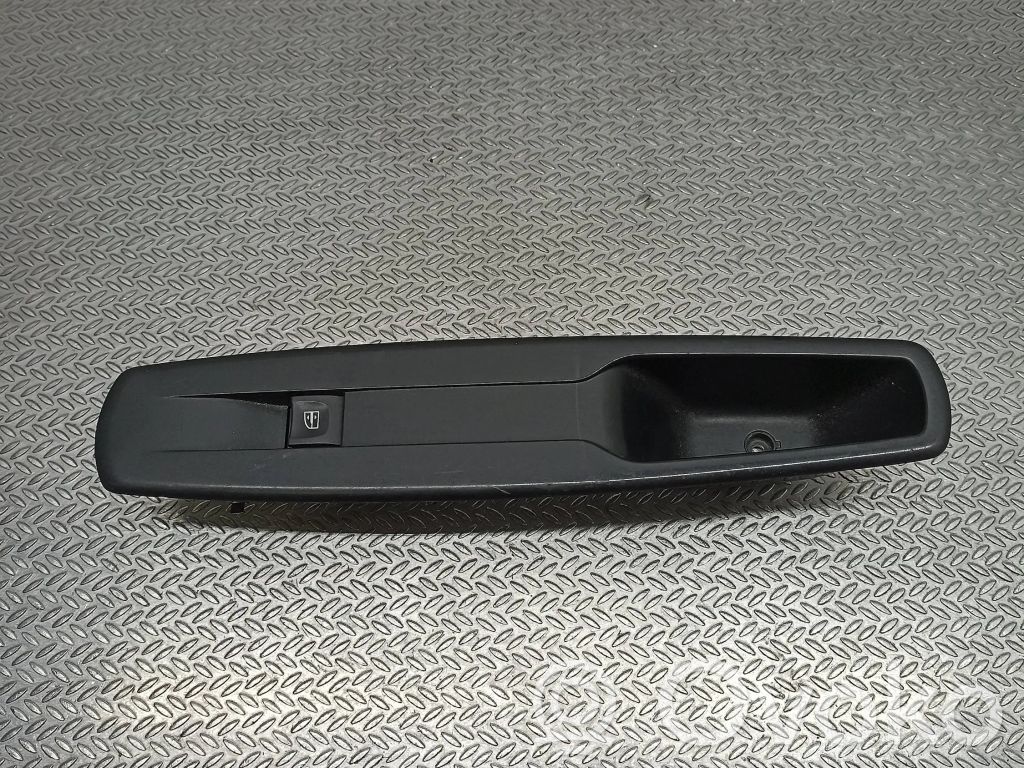 Renault Megane III Electric window control switch 