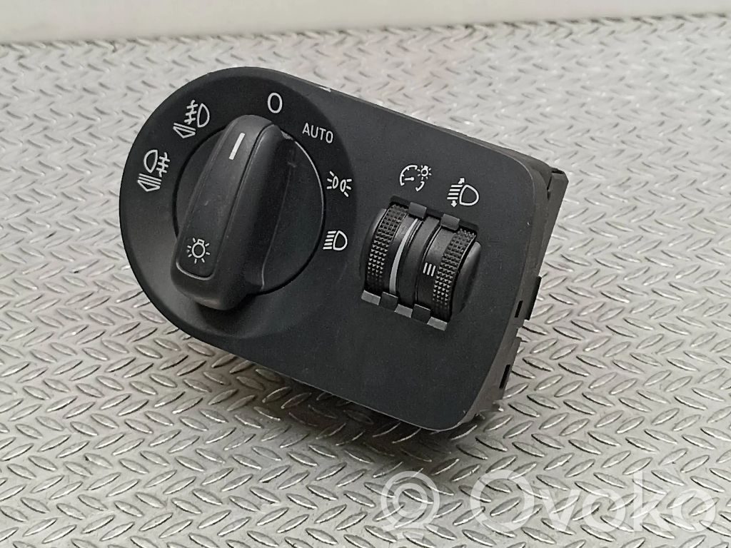 Audi A1 Light switch 