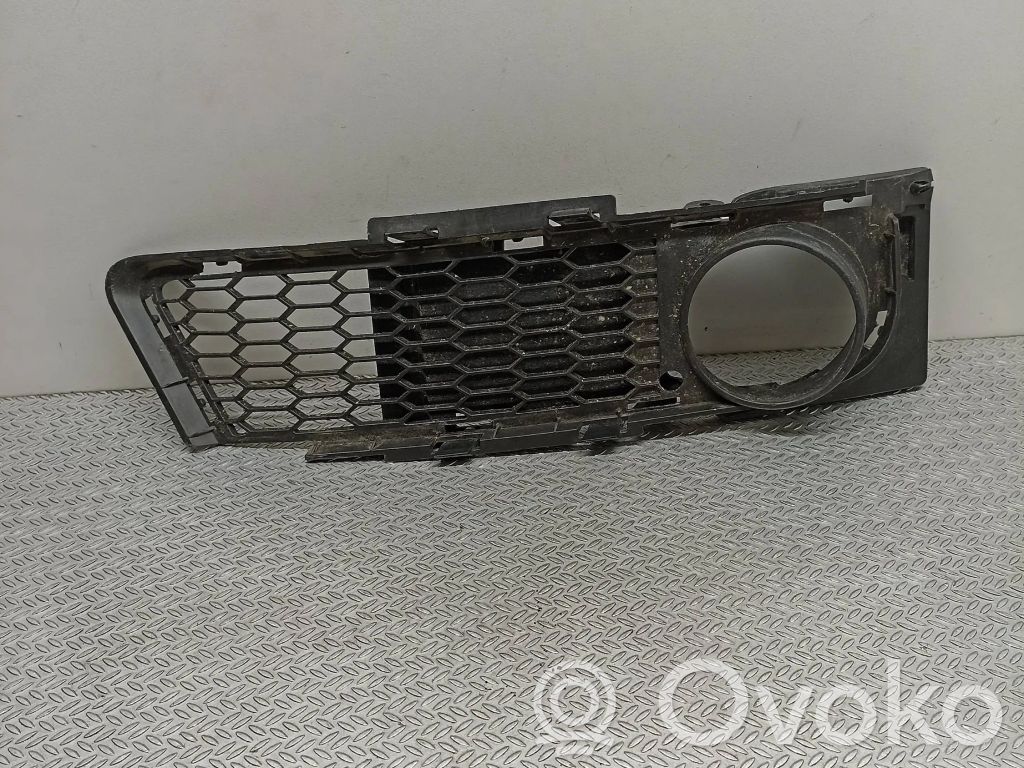 BMW 3 E90 E91 Front fog light trim/grill 