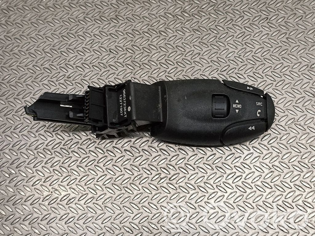 Peugeot 3008 I Przyciski multifunkcyjne 