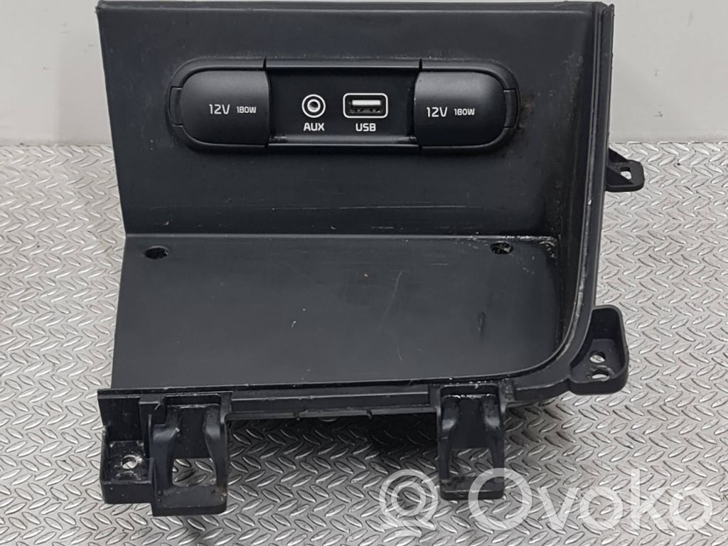Enchufe conector USB   84632G5000