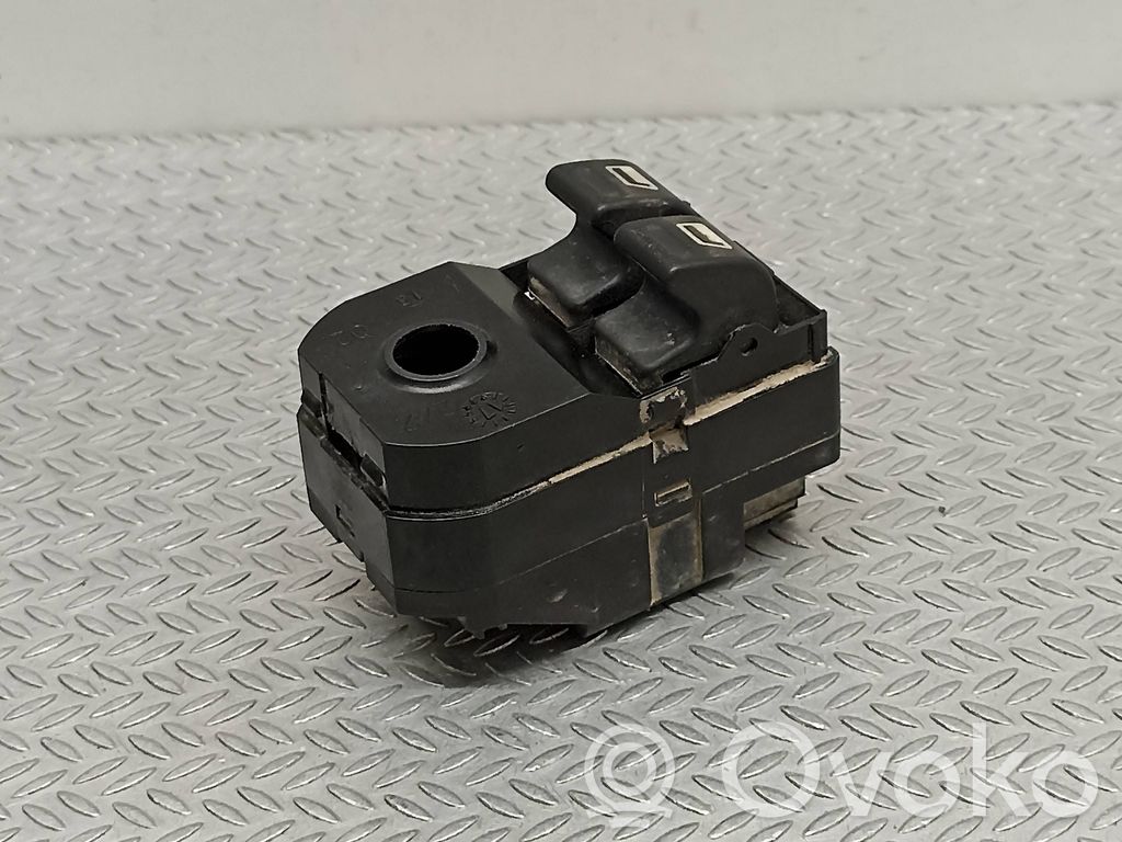 Peugeot 206+ Electric window control switch 