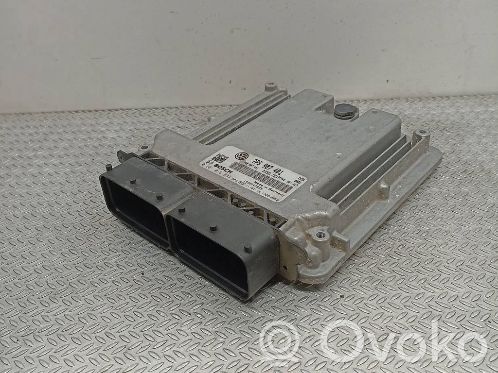 Engine control unit/module   7P5907401,0281016833,7P0907401