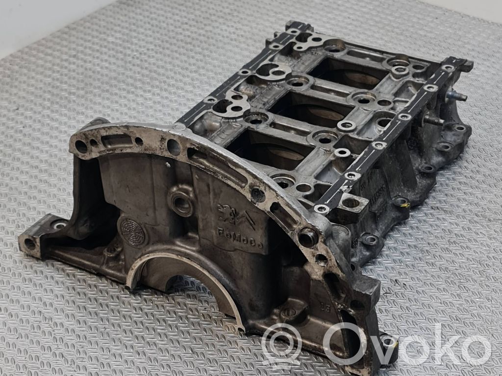 Peugeot 308 Crankshaft holder bracket 