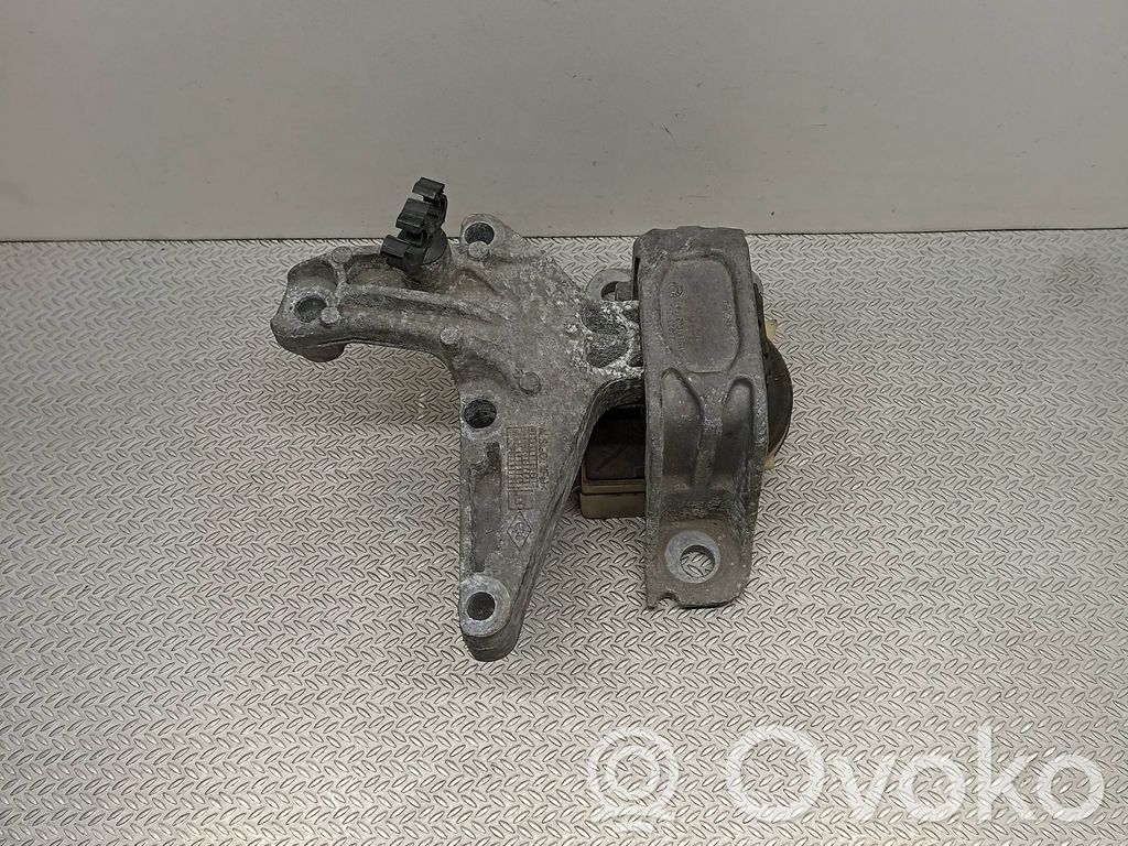 Renault Megane III Engine mount bracket 