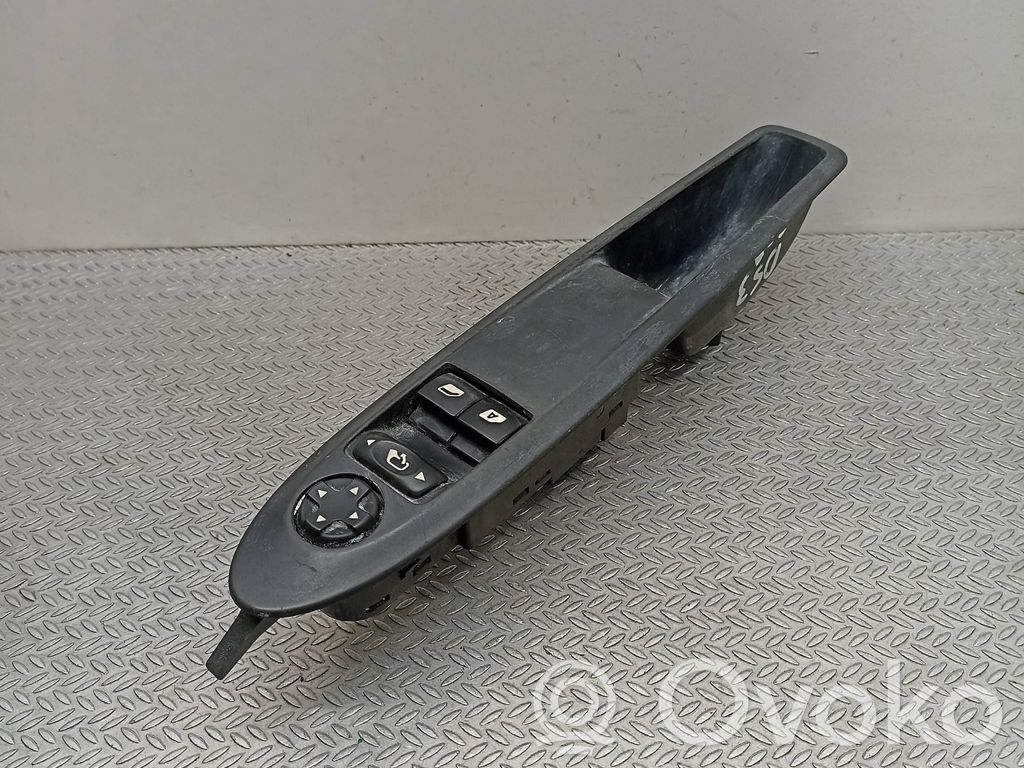 Citroen DS3 Electric window control switch 
