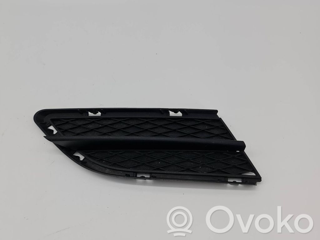 Front bumper lower grill   7138418