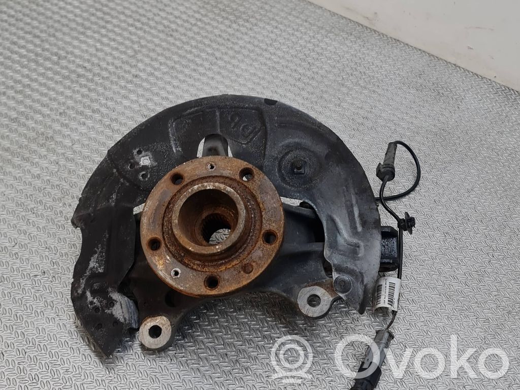 Peugeot 3008 II Front wheel hub spindle knuckle 