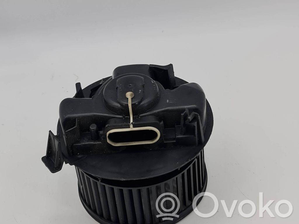 Renault Clio III Mazā radiatora ventilators 
