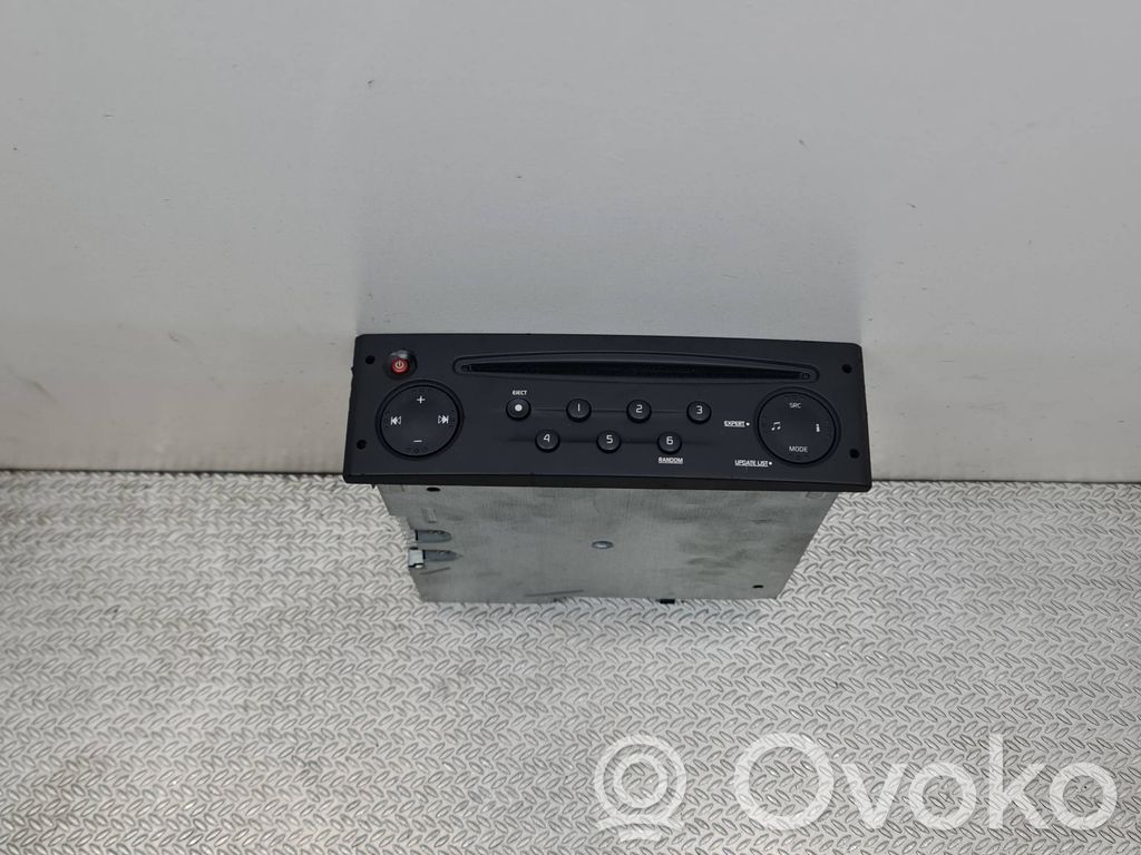 Renault Clio III Radio/CD/DVD/GPS head unit 