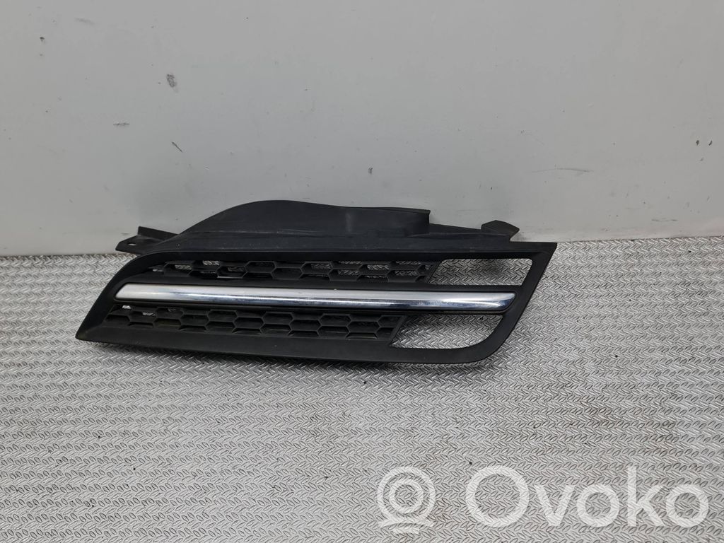 Nissan Micra Grille antibrouillard avant 