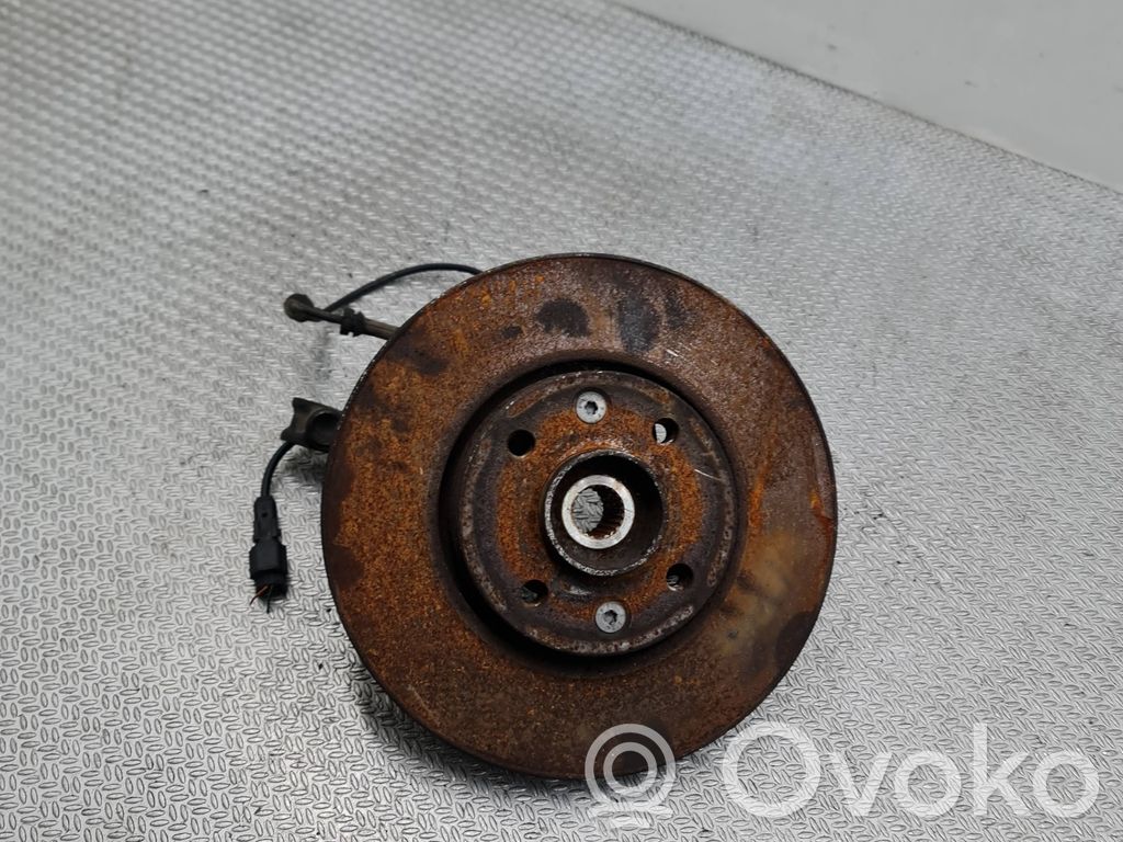 Renault Clio IV Priekšējā riteņa rumbas vārpstas šarnīrs (stupica, capfa) 
