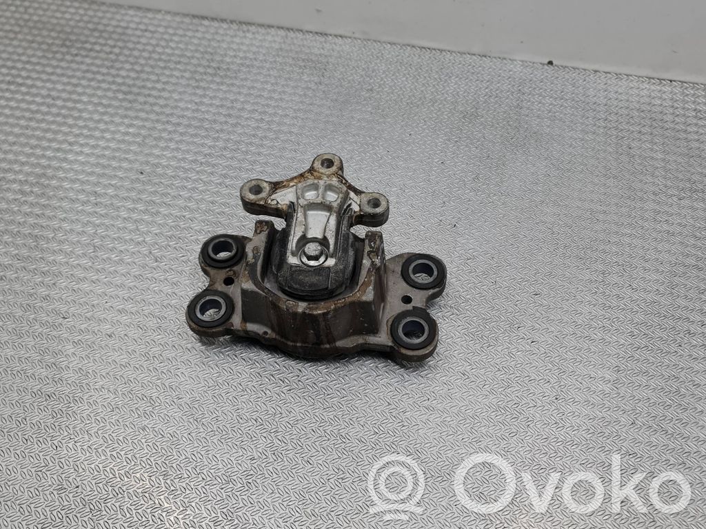 Volvo V60 Engine mount bracket 