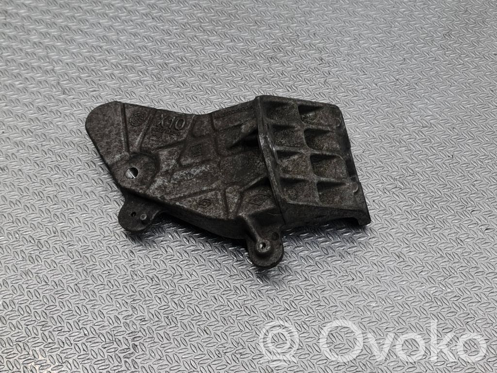 Renault Zoe Engine mounting bracket 