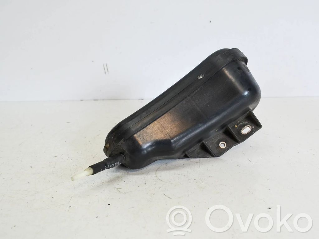 Audi A4 S4 B7 8E 8H Muu moottoritilan osa 