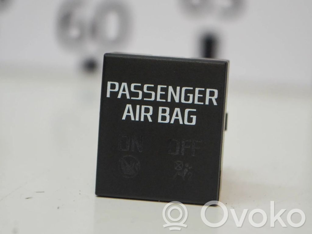 Skoda Yeti (5L) Interruptor de encendido/apagado del airbag de pasajero 