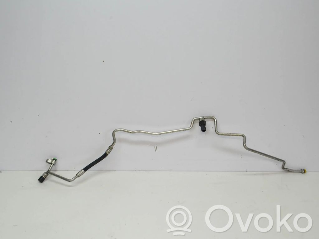 BMW 5 E60 E61 Ilmastointilaitteen putki (A/C) 