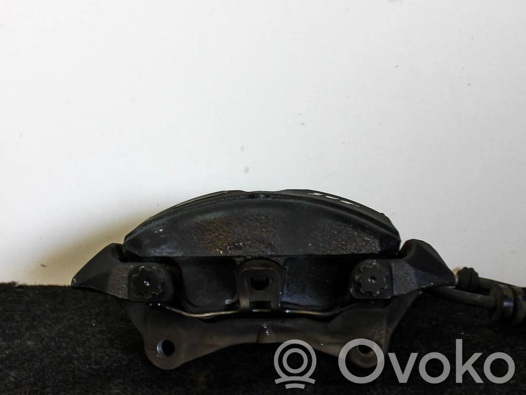 Audi A4 S4 B8 8K Etujarrusatula 