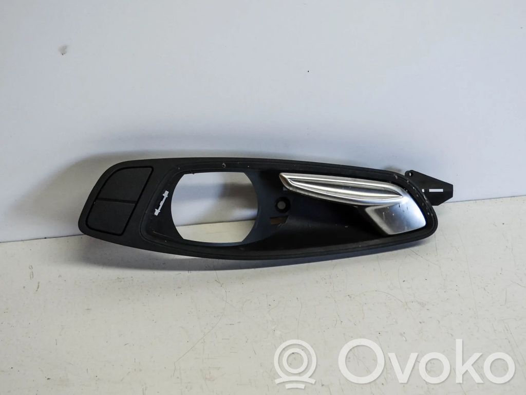 Manecilla interna puerta delantera   8X0837019,8X0837019