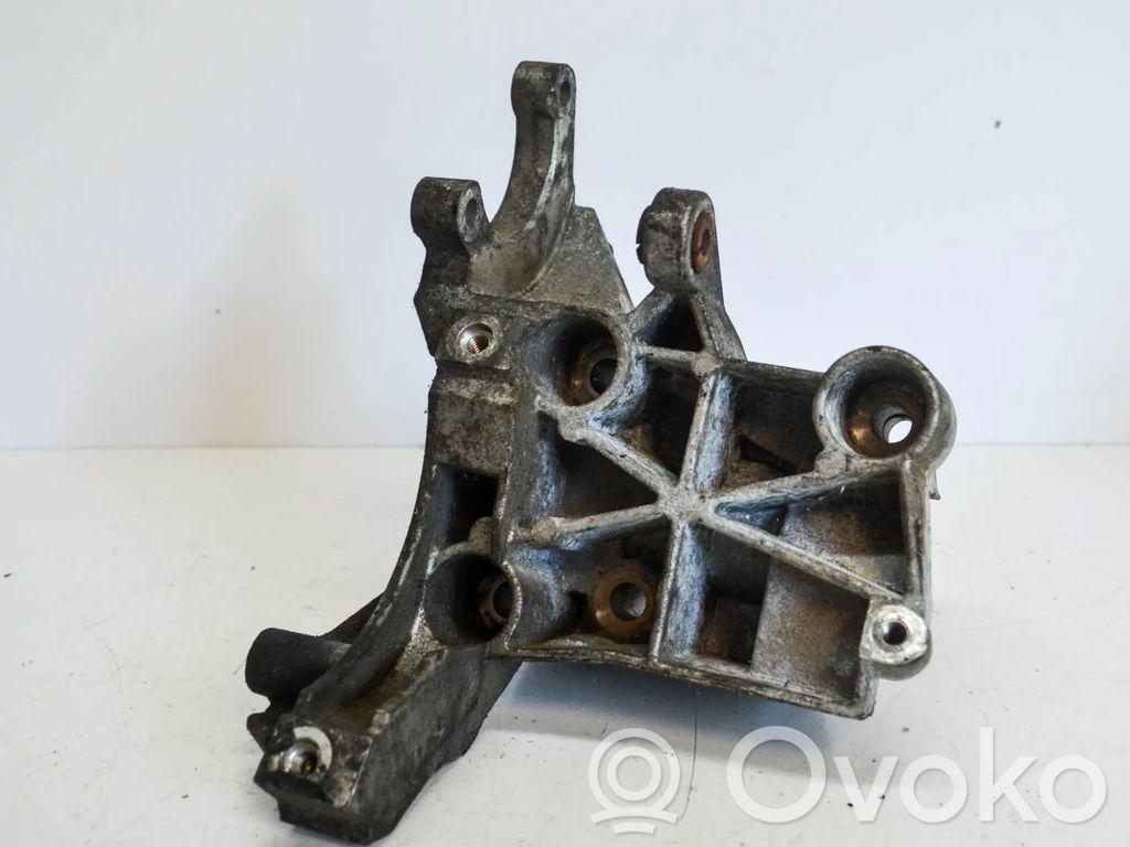 Audi A5 8T 8F Muu moottoritilan osa 