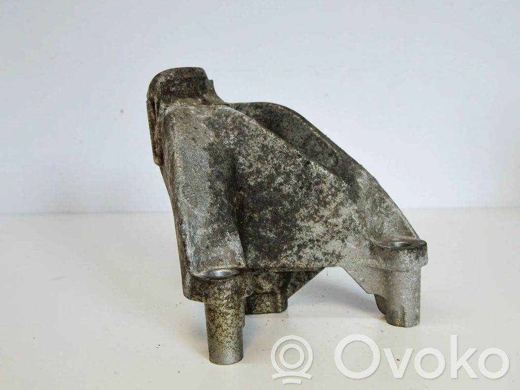 Audi A5 8T 8F Engine mounting bracket 