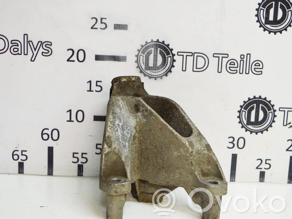 Audi A5 8T 8F Engine mounting bracket 