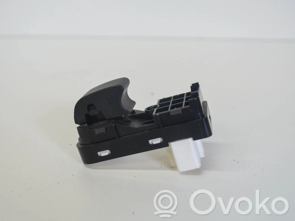 Mazda 3 II Interruptor del elevalunas eléctrico 