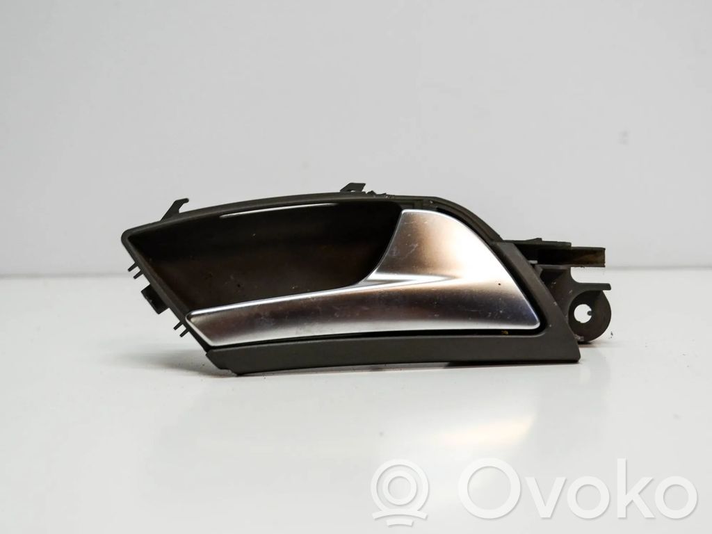 Audi A5 8T 8F Poignée inférieure de porte avant 