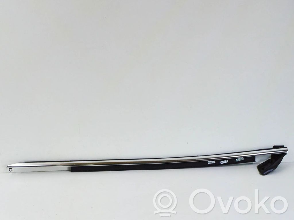 Audi A8 S8 D4 4H Listwa / Uszczelka szyby drzwi 