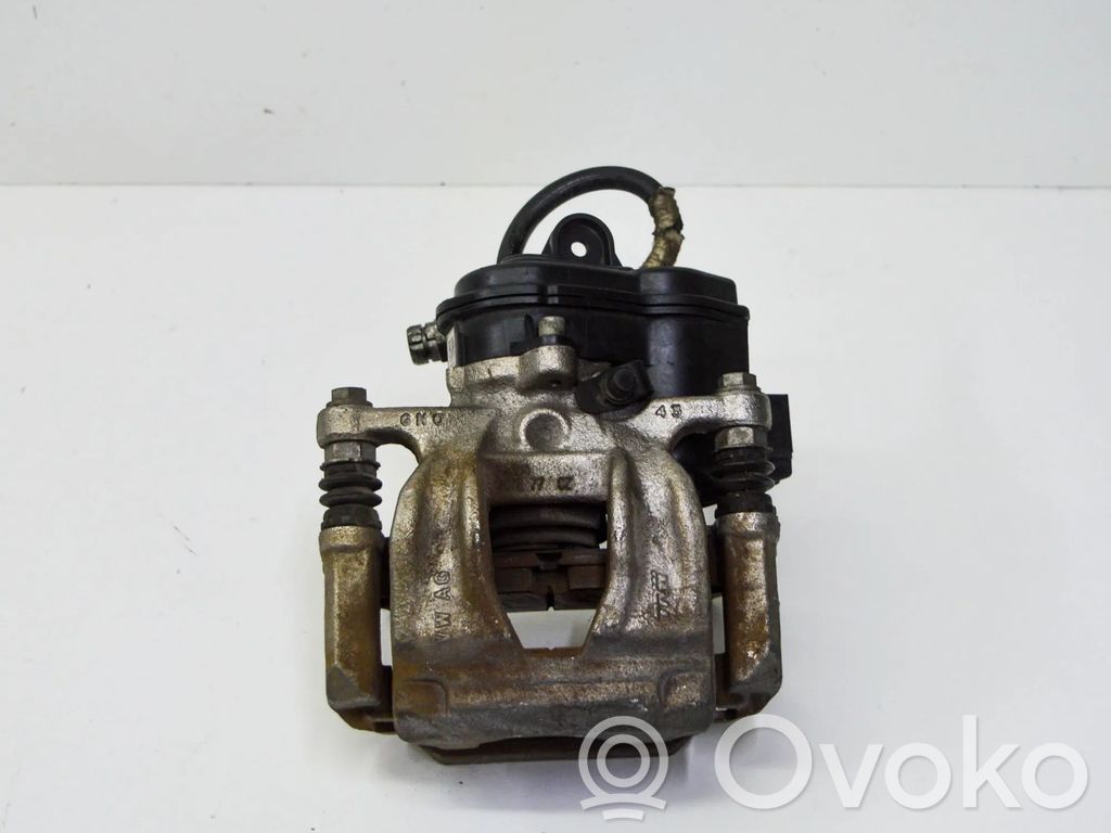 Audi A4 S4 B9 8W Задний суппорт 