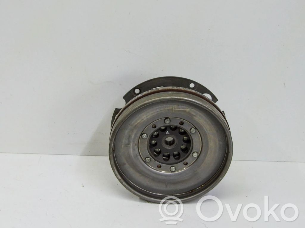 Audi A4 S4 B9 8W Schwungrad 