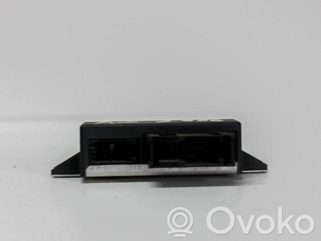 Väylän ohjainlaite   4F0907468D