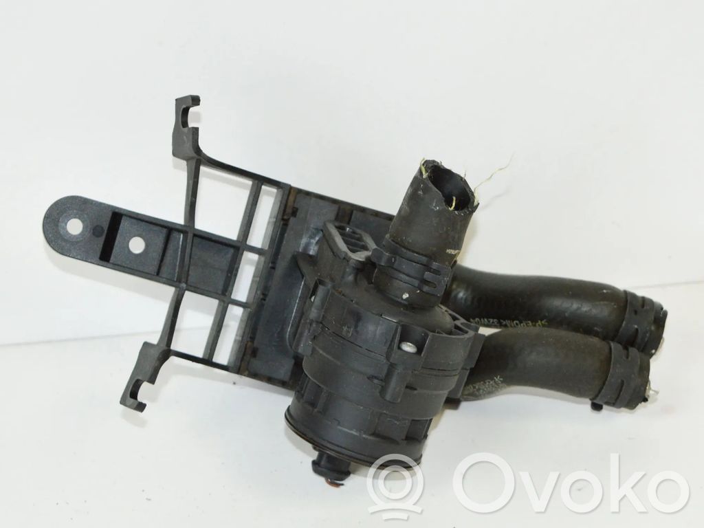 Audi A6 S6 C6 4F Autres pièces compartiment moteur 