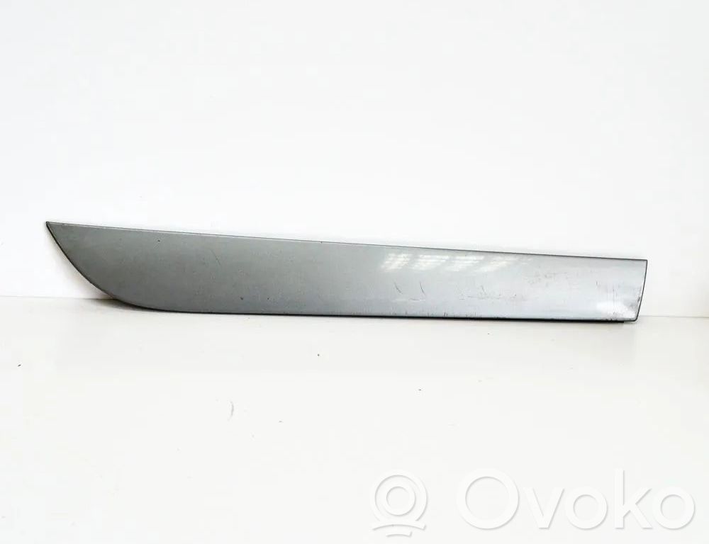 Audi A6 S6 C6 4F Takaoven lista (muoto)