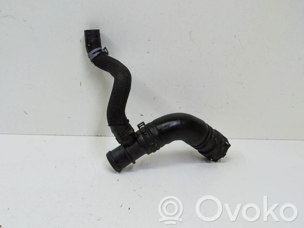 Audi A4 S4 B9 8W Conductă/furtun lichid de răcire motor