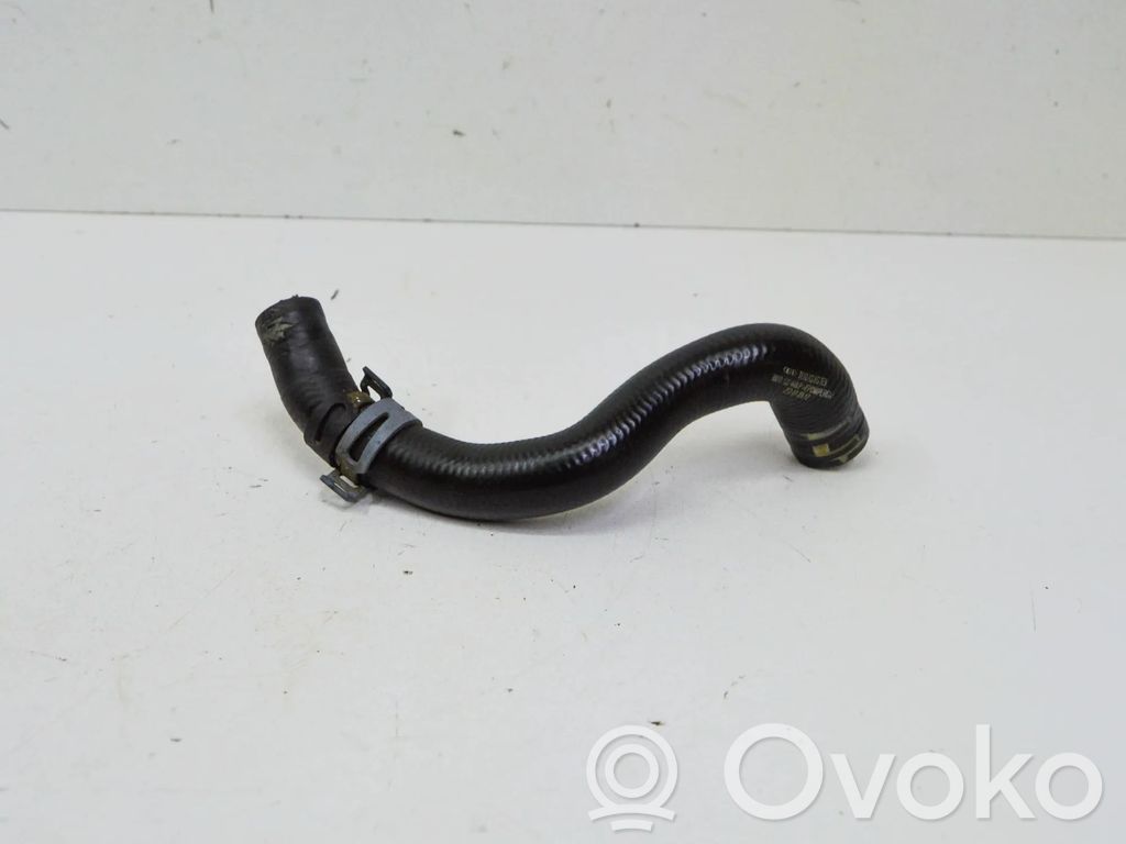 Audi A4 S4 B9 8W Tubo flessibile del liquido di raffreddamento del motore 