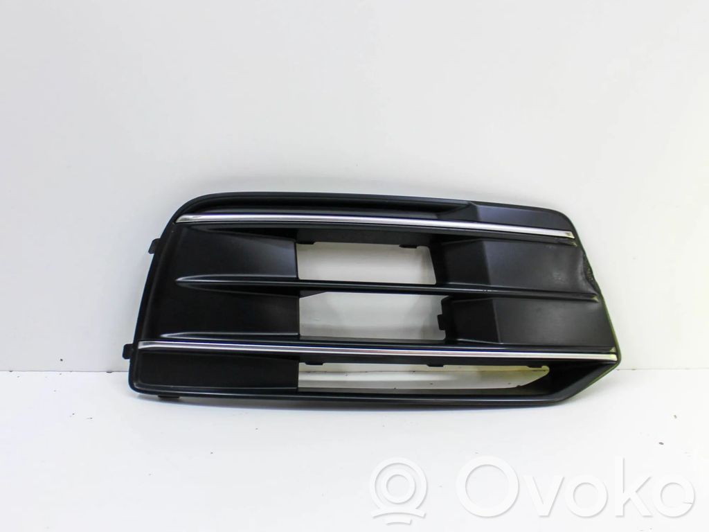 Atrapa chłodnicy / Grill   80A807682B