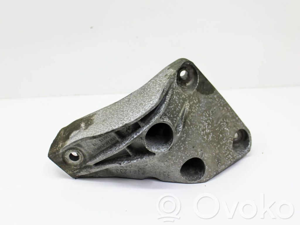 BMW 5 F10 F11 Supporto di montaggio del motore (usato)