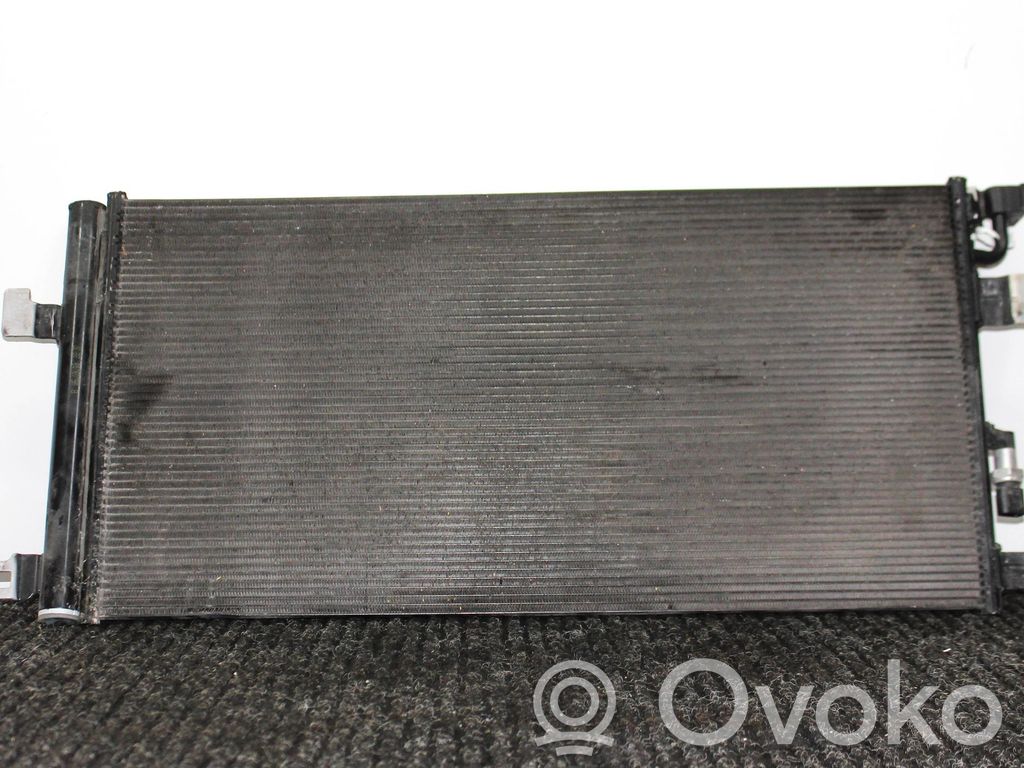 Audi A4 S4 B9 8W Skraplacz / Chłodnica klimatyzacji 