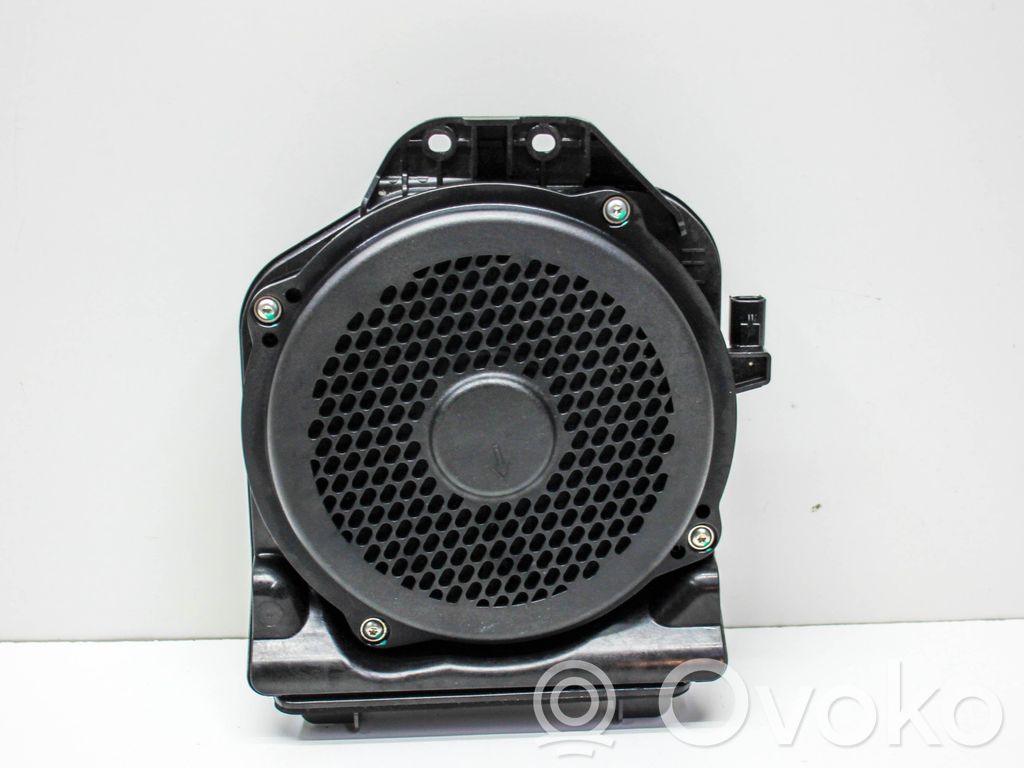 KIA Stinger Subwoofer 