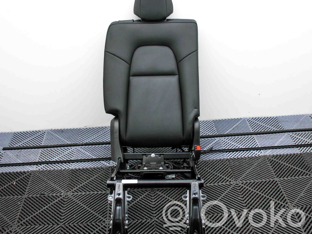 Tesla Model Y Asiento trasero 