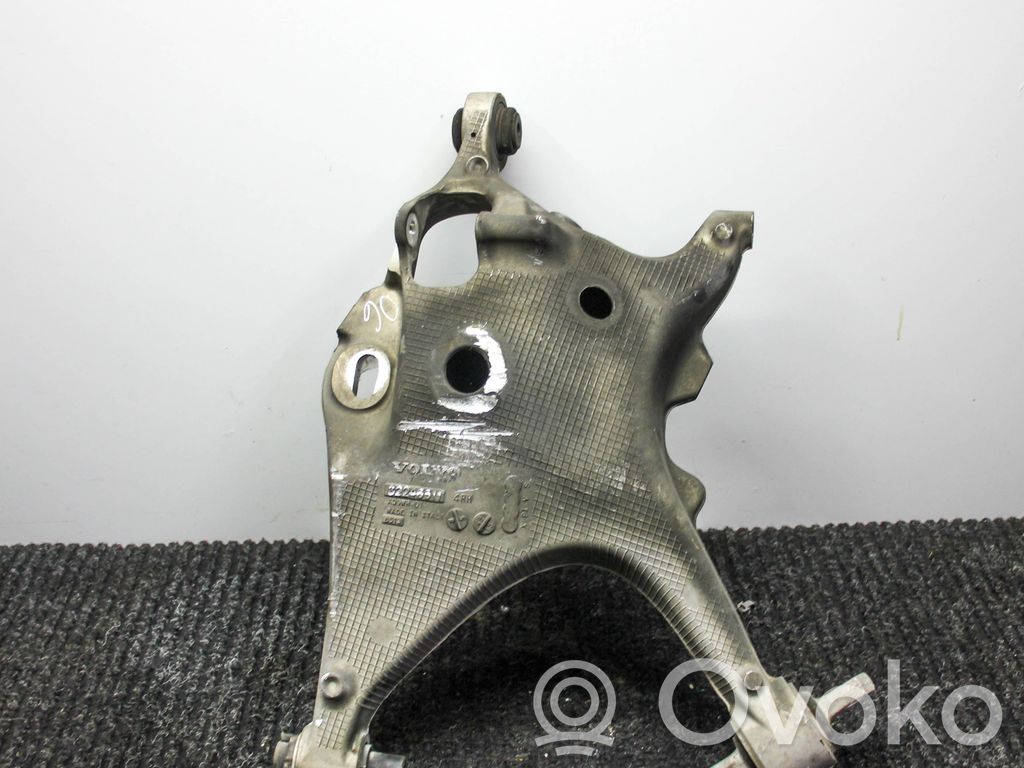 Volvo V60 Brazo de suspensión/horquilla superior trasero 