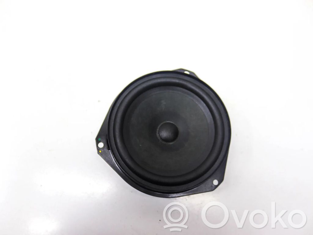 Alfa Romeo Stelvio Altavoz subwoofer
