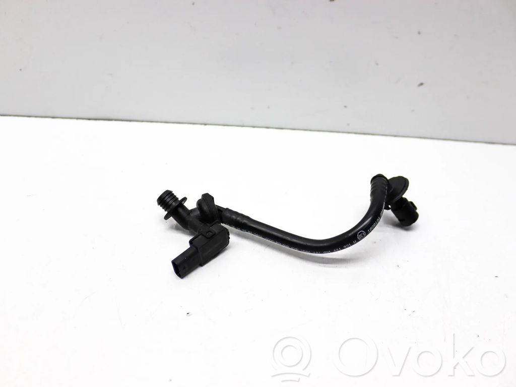 Audi A4 S4 B9 8W Unterdruckleitung / Unterdruckschlauch 